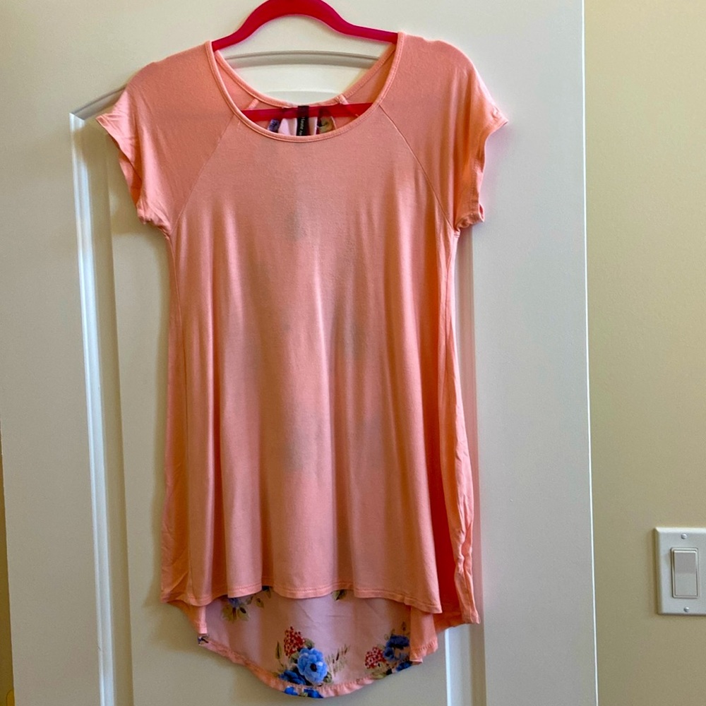 Peach coloured tunic with floral print back